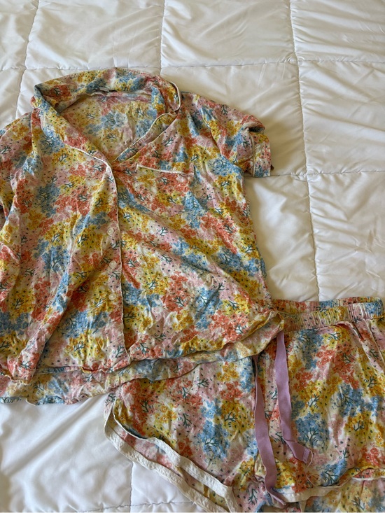 LOFT Other - LOFT Pastel Floral Short Pajama Set - Yellow Blue Pink